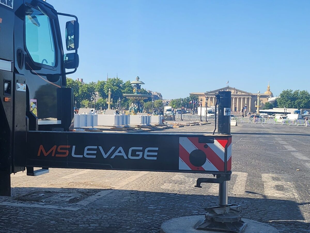 Défilé du 14 juillet Levage MS Levage