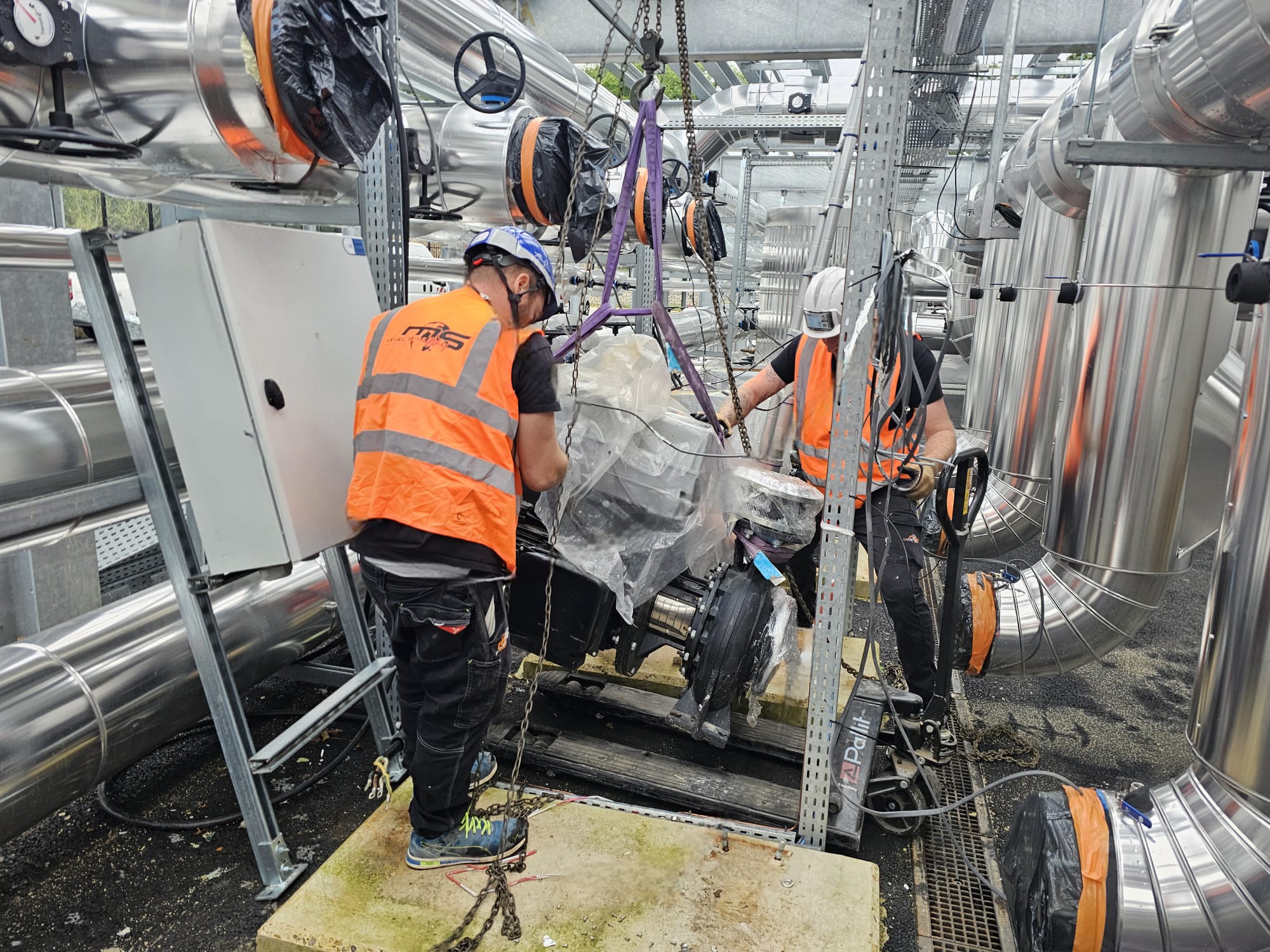 Featured image for “Levage et manutention pour data centres : un levier industriel de flexibilité logistique et énergétique”